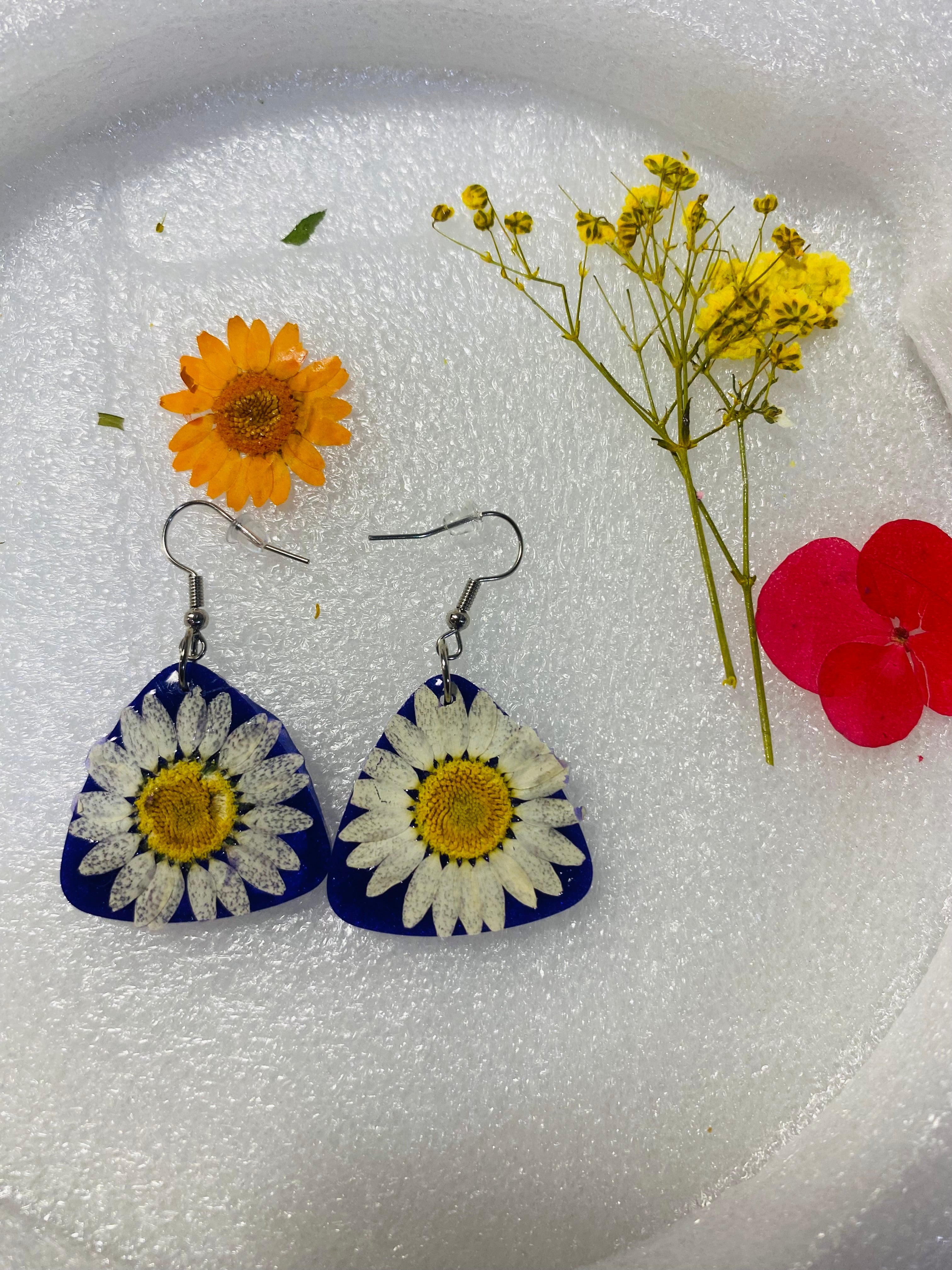 Aretes de Resina con Margarita Grande